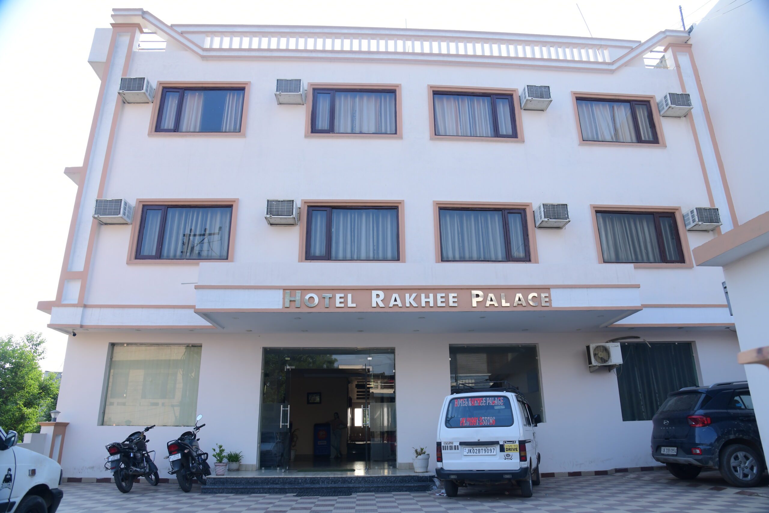 hotel in katra 