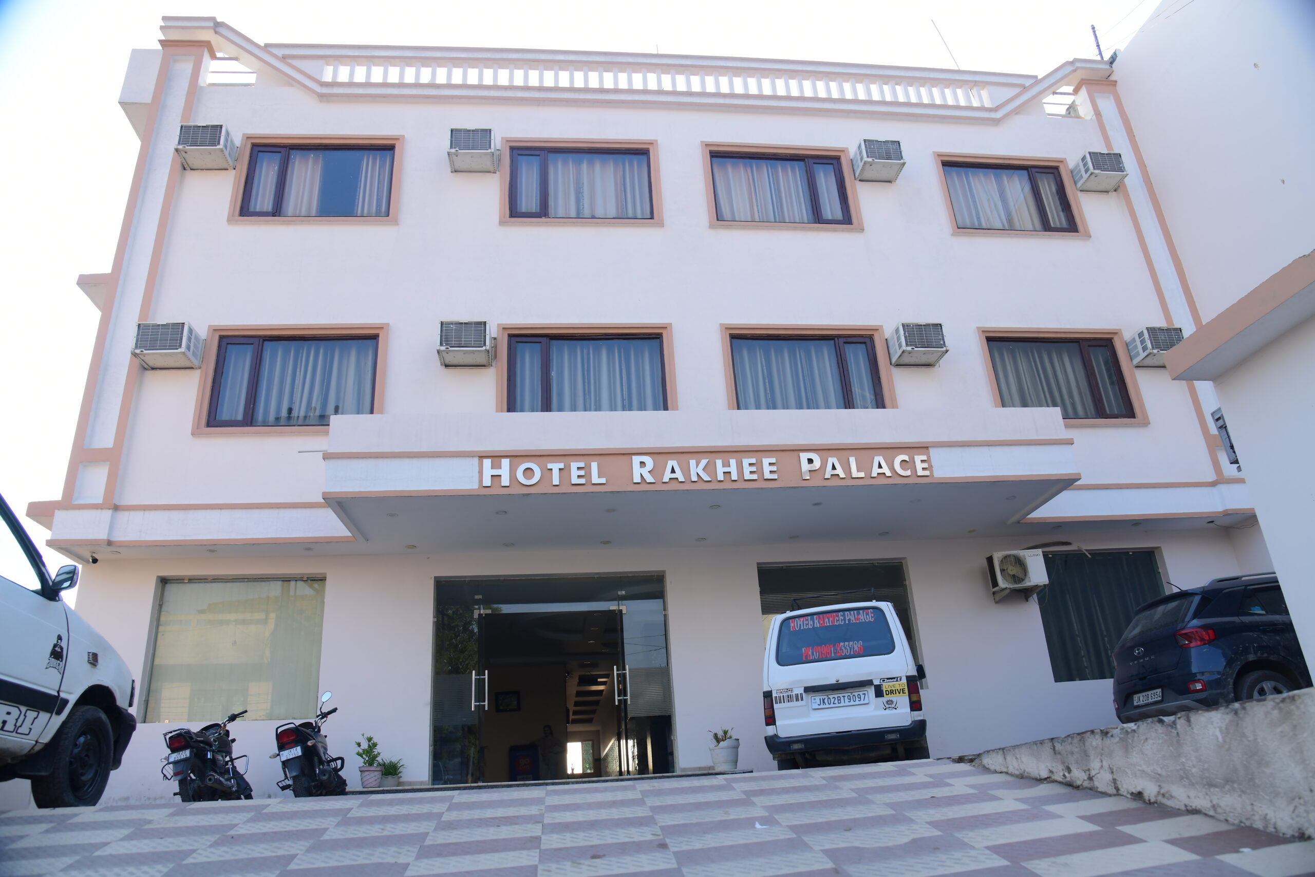 hotel rakhee palace katra